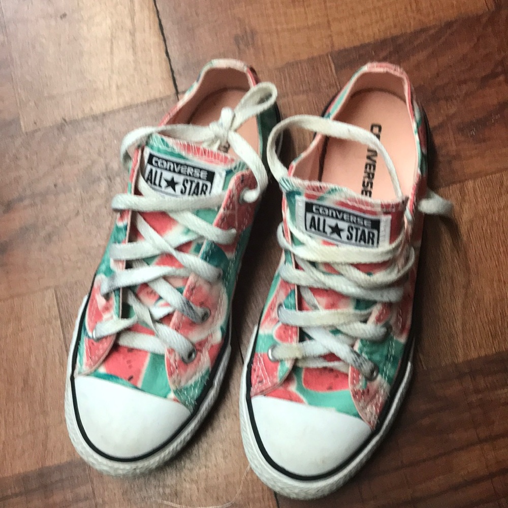 Converse Girls Size 2